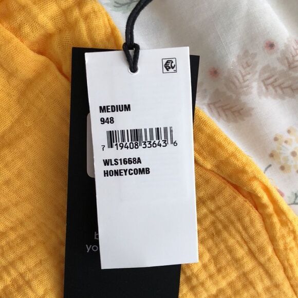 Wildfox Paper bag Shorts Size M NWT Honeycomb - Picture 4 of 7